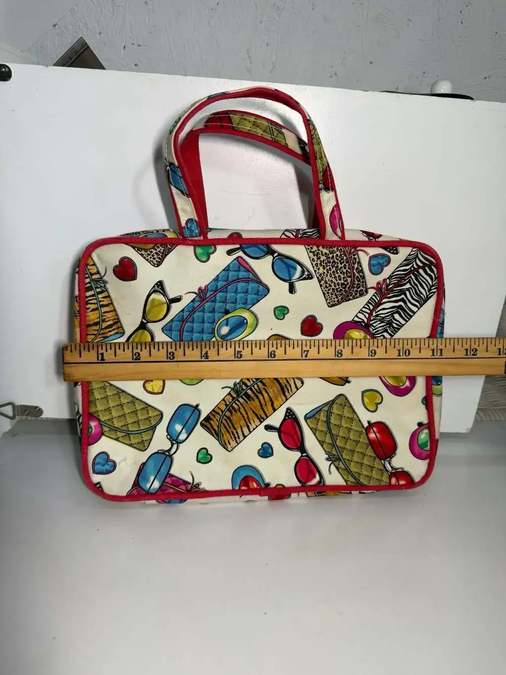 Celebrity Brand Travel Toiletry Bag with All-Over Sunglasses, Handbags Y2K